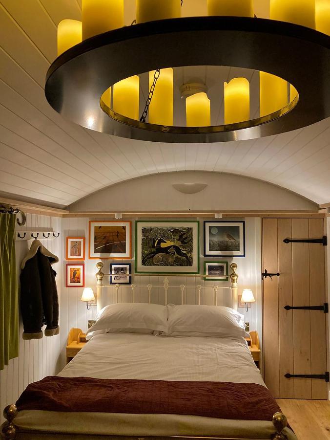 Hornington Manor Luxury Shepherd Huts 요크 외부 사진