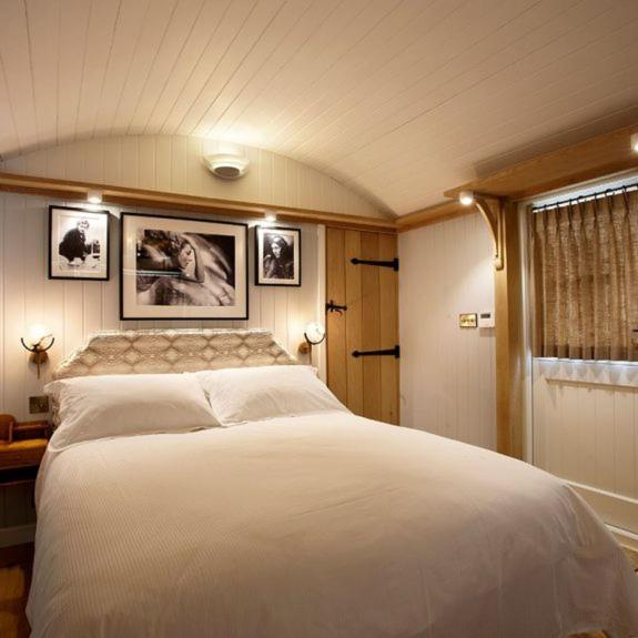 Hornington Manor Luxury Shepherd Huts 요크 외부 사진