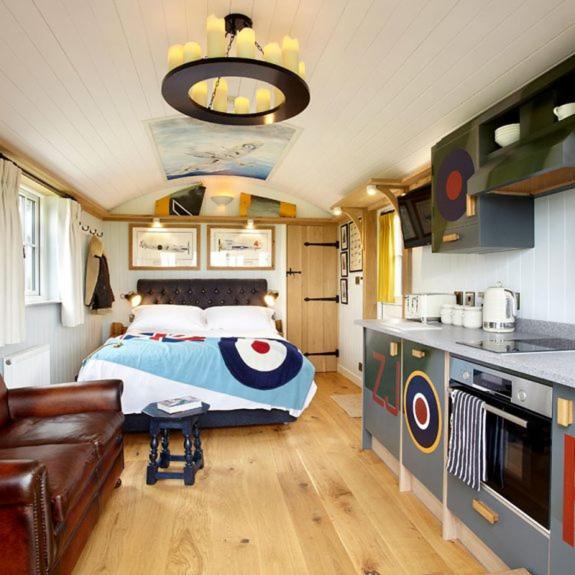 Hornington Manor Luxury Shepherd Huts 요크 외부 사진