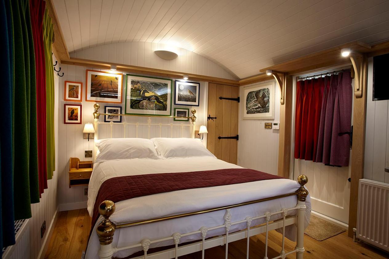 Hornington Manor Luxury Shepherd Huts 요크 외부 사진