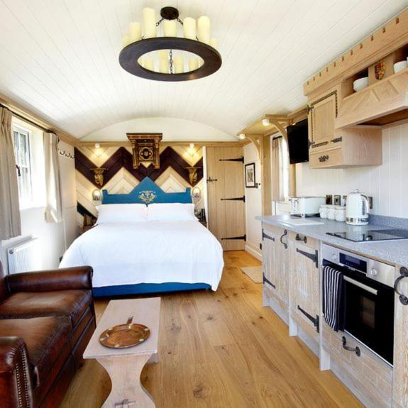 Hornington Manor Luxury Shepherd Huts 요크 외부 사진