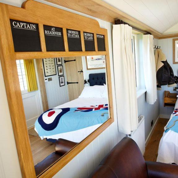 Hornington Manor Luxury Shepherd Huts 요크 외부 사진