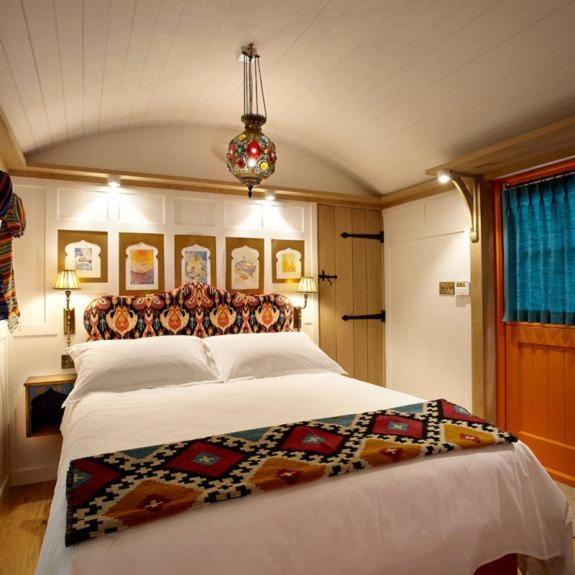 Hornington Manor Luxury Shepherd Huts 요크 외부 사진