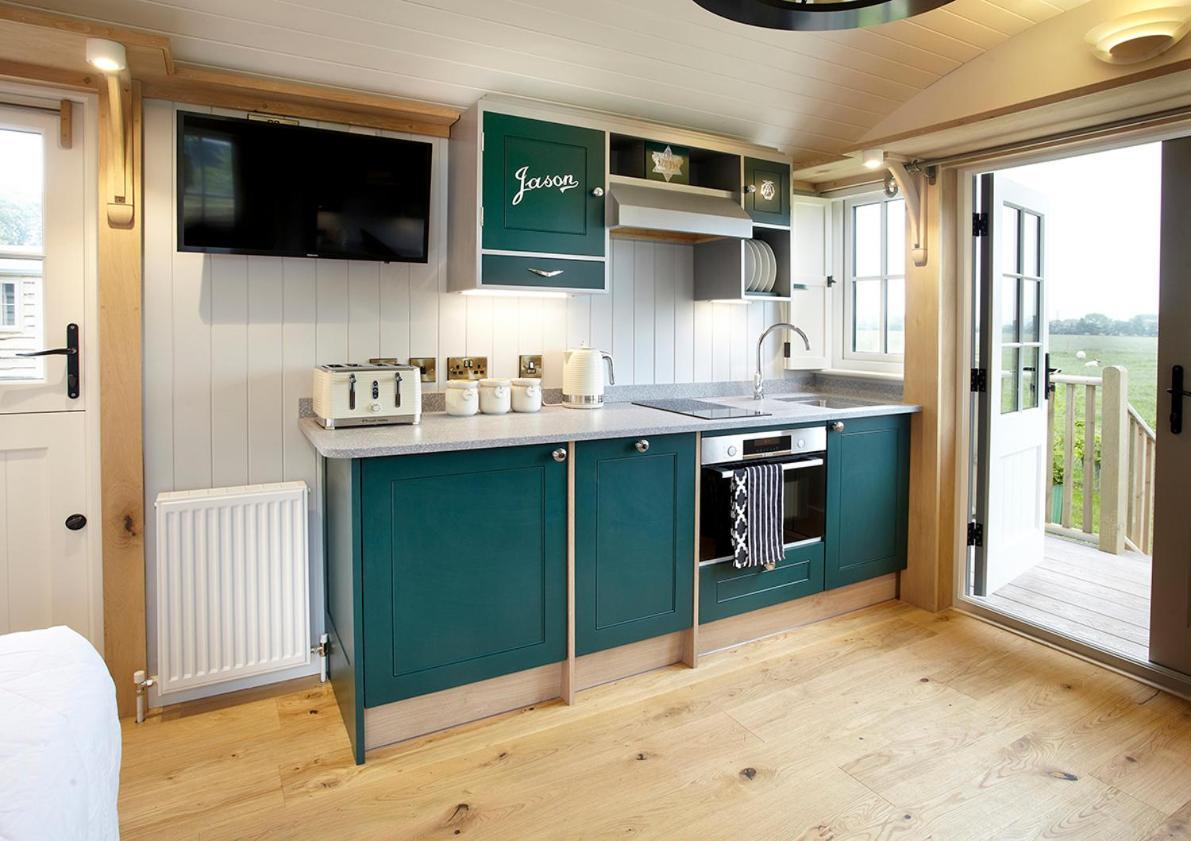 Hornington Manor Luxury Shepherd Huts 요크 외부 사진