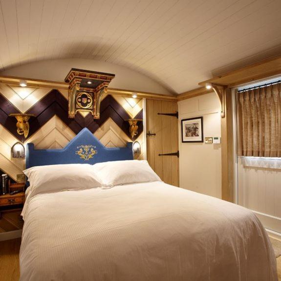 Hornington Manor Luxury Shepherd Huts 요크 외부 사진