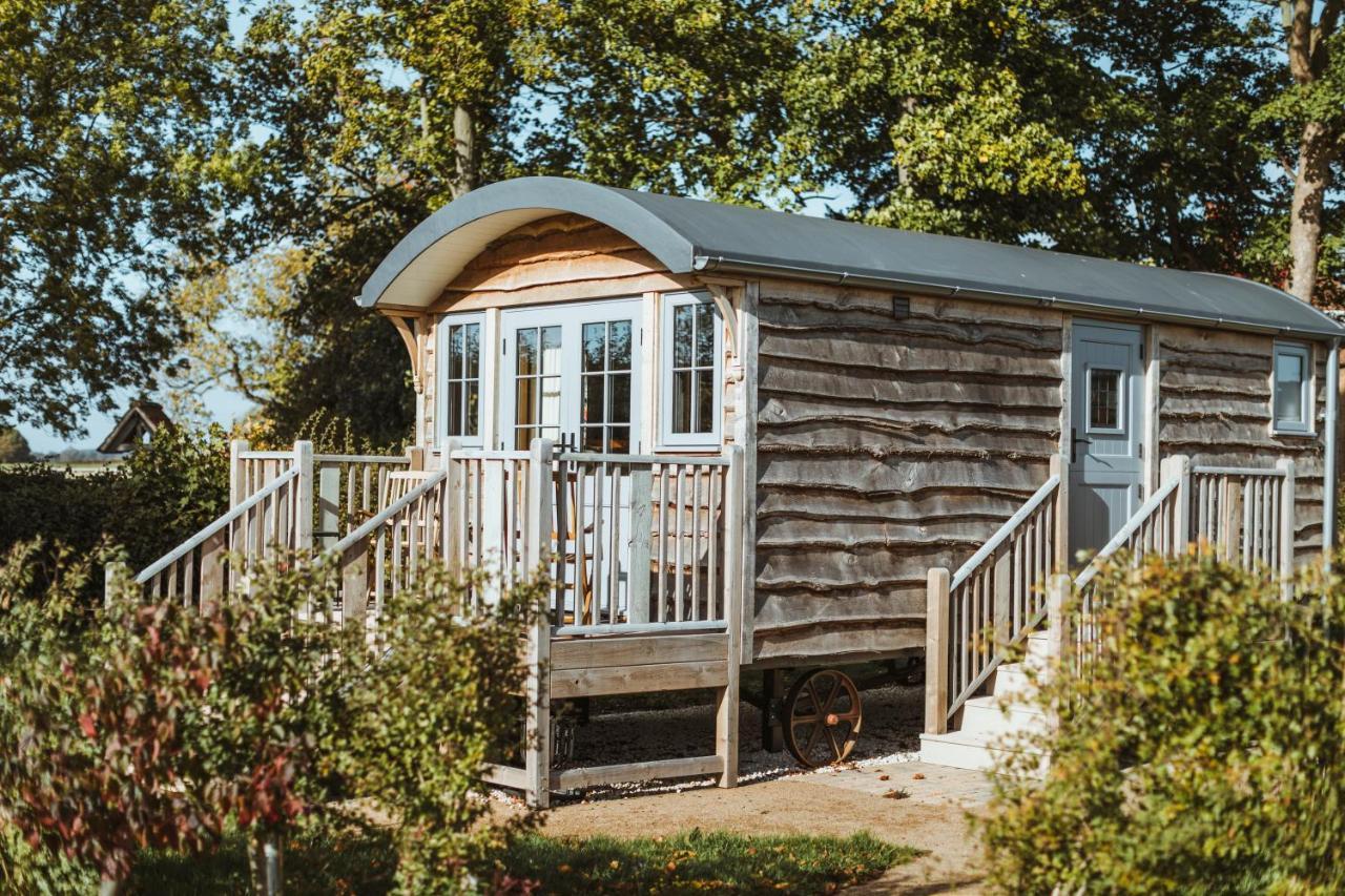 Hornington Manor Luxury Shepherd Huts 요크 외부 사진