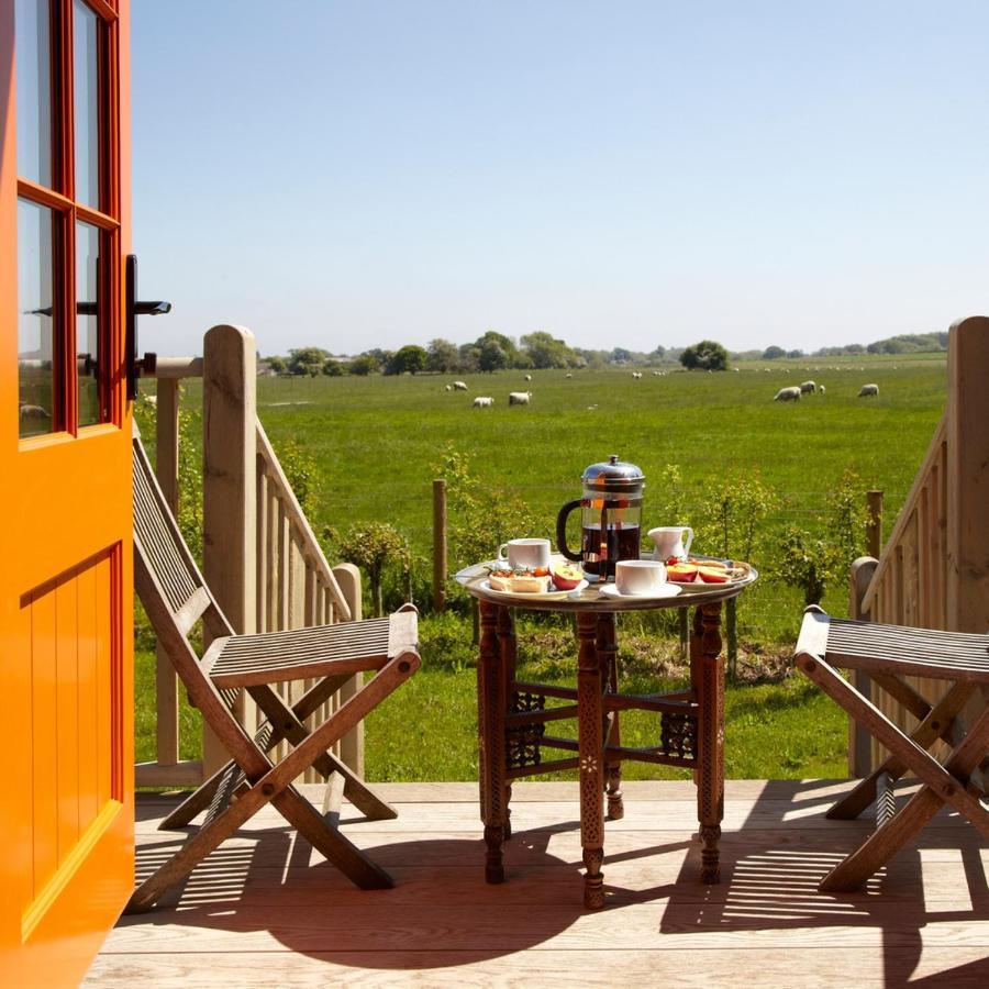 Hornington Manor Luxury Shepherd Huts 요크 외부 사진