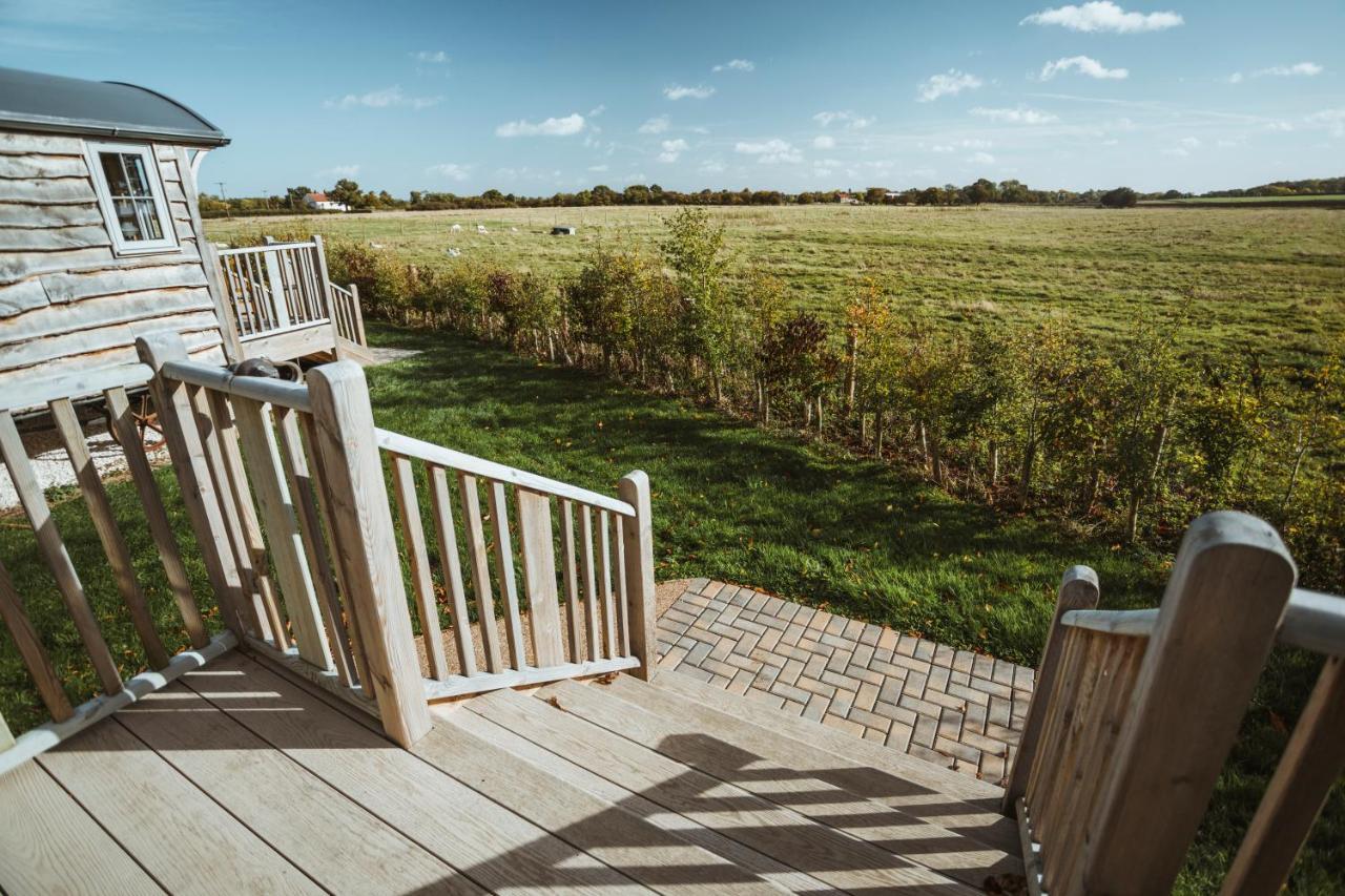 Hornington Manor Luxury Shepherd Huts 요크 외부 사진